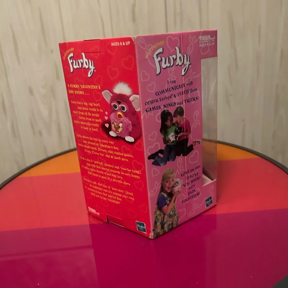 Valentine's special limited edition, Furby!! Vintage collectors! 1999 - Picture 3 of 6
